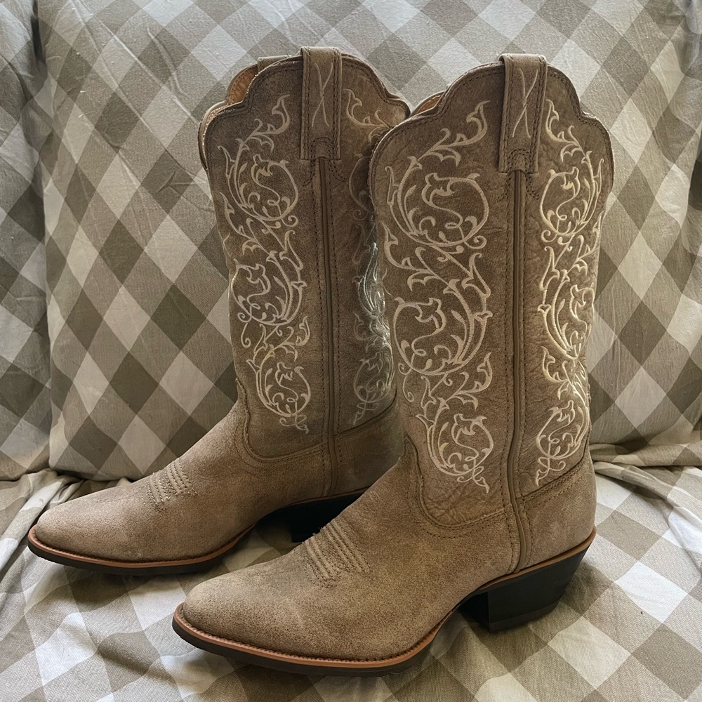TWISTED X WOMEN'S FANCY STITCHED
WESTERN PERFORMANCE BOOTS -
MEDIUM TOE